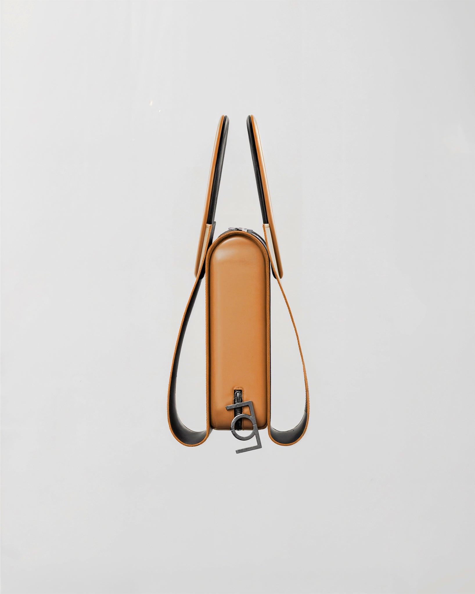 The One A4 #style_naturel-noir