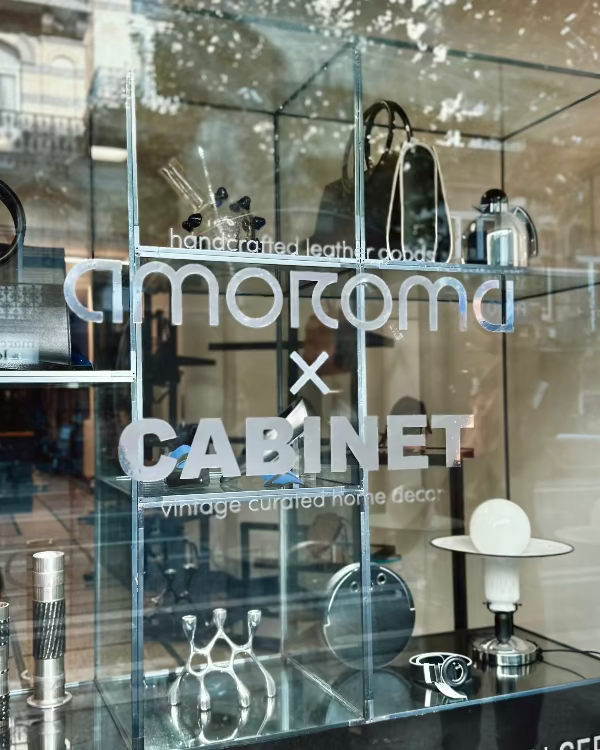 amoroma x cabinet : entre artisanat contemporain et ancien.